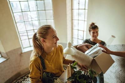 Bilde om ungdomsforsikring - Frende ung